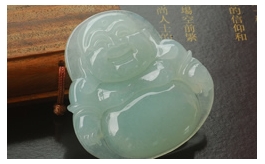 天然翡翠掛件--老坑冰糯種清雅淺陽綠均色潤澤晶瑩圓潤厚實精雕大肚彌勒佛
