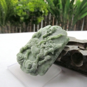 精美綠白獨玉麒麟祥瑞玉牌掛件