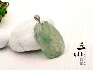 天然A貨翡翠冰種英姿吊墜