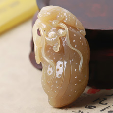 天然全糖色和田玉花生金蟾吊墜★富貴纏身金蟾玉墜★招財保平安化小人