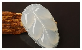 天然翡翠掛件--老坑冰種瑩白均色細潤晶瑩厚實飽滿雙面精雕玉葉