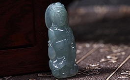 天然翡翠掛件--老坑冰種淺綠雙面精雕送福觀音
