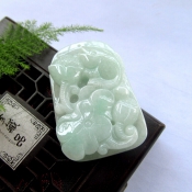 精美純天然細潤清新豆綠色連年有余吉祥花件/玉緣軒正品