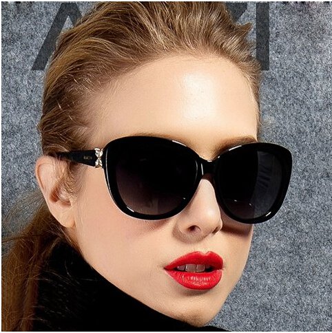 Chic Flower Shape Embellished Sunglasses For Women