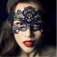 FashionableCrownShapeHollowOutHalf-FaceLaceHalloweenPartyMaskForWomen