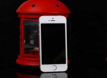 蘋果自貶身價推廉價iPhone,國產手機第一陣營“高調”對抗
