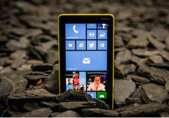 微软可能放弃Lumia手机,专注于未来的SurfacePhone