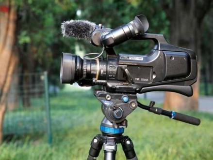 专业摄像机JVCJY-HM95测评性价比较高