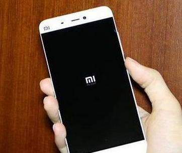 小米將推4.3英寸小屏旗艦