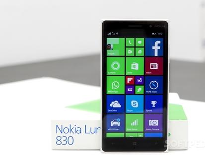 微软：将带来全新Surface Phone，决不放弃手机