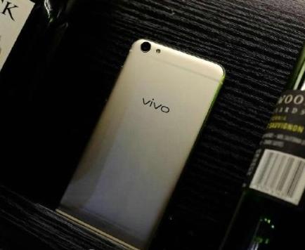 VivoX7最新諜照偷跑顏值不錯(cuò)