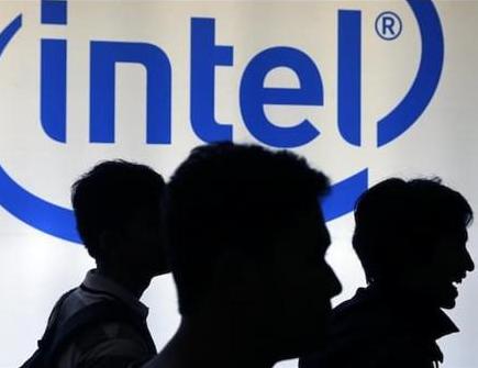 Intel正考虑出售77亿美元收购的McAfee