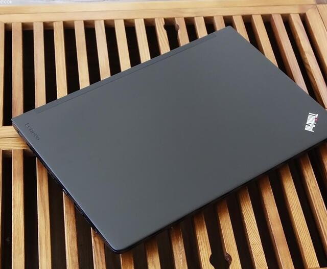 ThinkPad推出游戏本:黑将S5评测