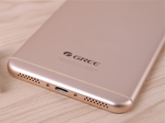 格力手机2爆卖几十万台下月将发小屏版