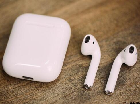 千呼万唤:苹果AirPods耳机正式开卖