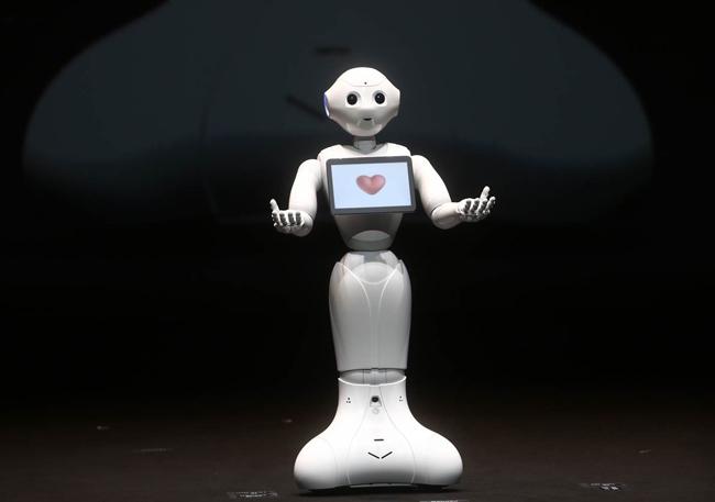 未来时代，智能机器人会抢走人的工作吗？