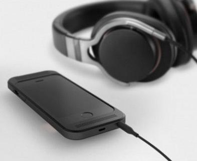 让你的iPhone变身小型音响——AMP耳放手机壳