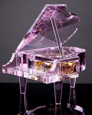 十八音粉水晶钢琴----精品音乐盒,韵升精品机芯,顶级K9水晶材料